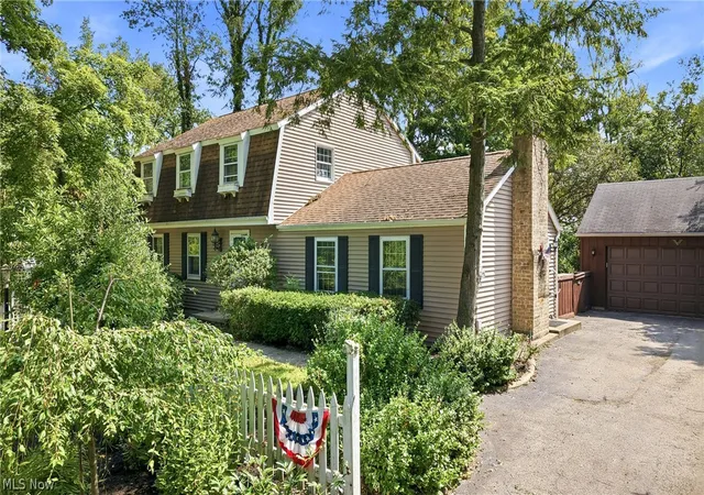 Photo 2 of Sale Pending at 4599 Tippecanoe Rd, Youngstown, OH 44511 | MLS# 5220968 | Listing updated on 2026-08-07