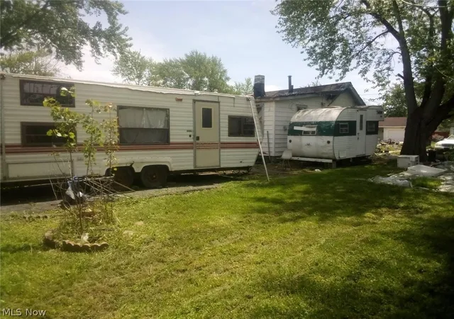 Homes for sale in Elyria, OH | 731 16Th St, Elyria, OH 44035 | MLS# 5221581