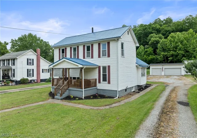 3rd image of 71571 Hall St, St Clairsville, OH 43950 | MLS# 5221575