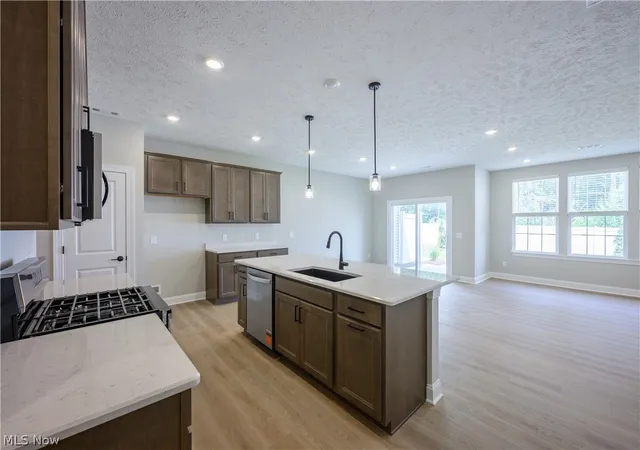 3rd image of 28182 Zinfandel Ct, Westlake, OH 44145 | MLS# 5221615