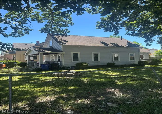 Photo 3 of Single family home for sale at 3015 Saratoga Ave, Cleveland, OH 44109 | MLS# 5221354 | Listing updated on 2026-09-23