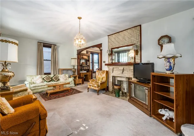 Photo 2 of Single family home for sale at 815 Marietta St, Zanesville, OH 43701 | MLS# 5221644 | Listing updated on 2026-08-25