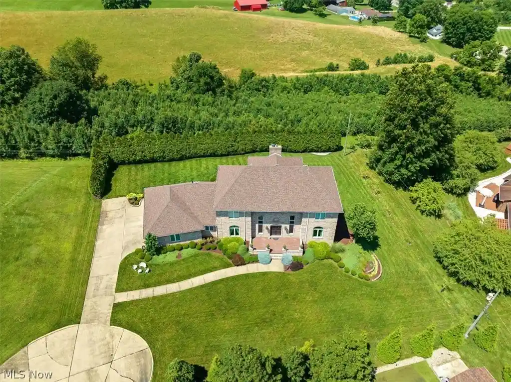 Photo 1 of Single family home for sale at 38 Silver Ct, Parkersburg, WV 26105 | MLS# 5221596 | Listing updated on 2026-10-12