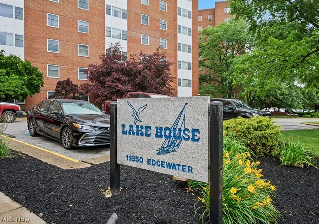 Homes for sale in Lakewood, OH | 11850 Edgewater Dr #110, Lakewood, OH 44107 | MLS# 5221386