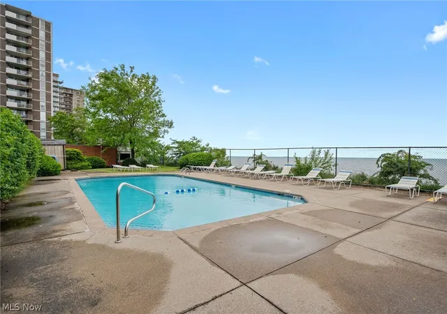 Homes for sale in Lakewood, OH | 11850 Edgewater Drive, Lakewood, OH 44107 | Houzeo