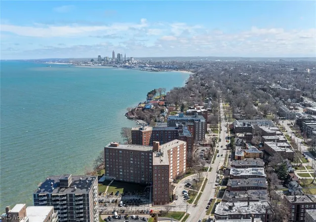 Homes for sale in Lakewood, OH | 11850 Edgewater Dr #110, Lakewood, OH 44107 | MLS# 5221386