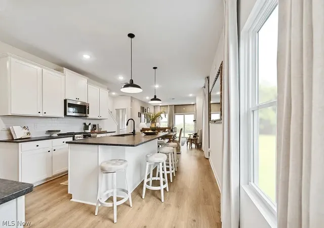 Photo 4 of Sale Pending at 5094 Shepherds Glen, Willoughby, OH 44094 | MLS# 5221663 | Listing updated on 2026-09-17
