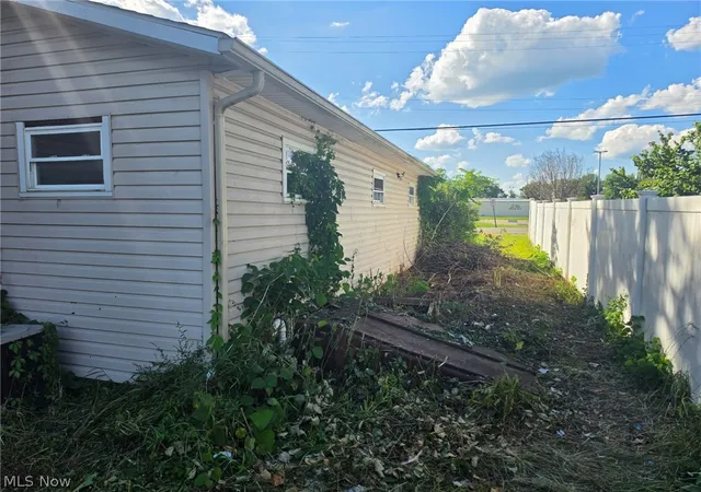 2nd image of 49 E Muskingum Ave, Dresden, OH 43821 | MLS# 5221666