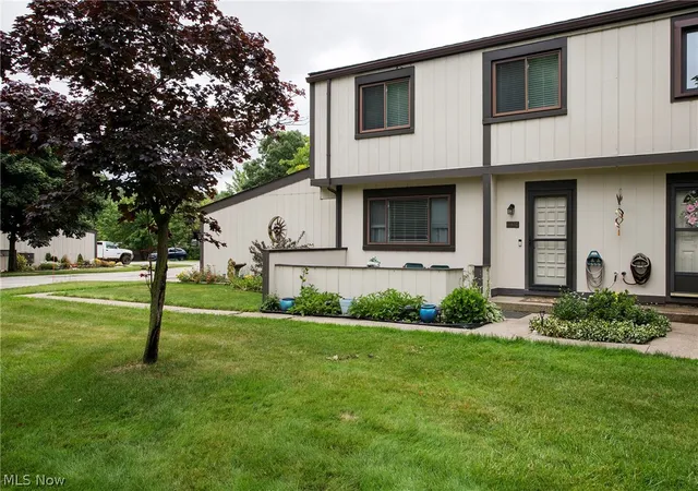 Homes for sale in North Royalton, OH | 11657 Harbour Light Dr, North Royalton, OH 44133 | MLS# 5220518