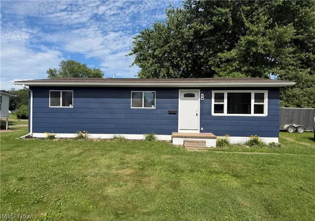 Photo 1 of Single family home for sale at 567 Chestnut St, Newcomerstown, OH 43832 | MLS# 5221682 | Listing updated on 2026-10-03