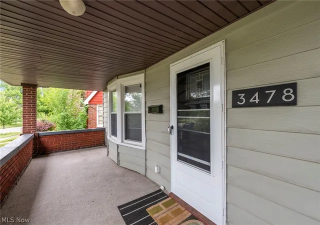Photo 2 of Sale Pending at 3478 Raymont Blvd, University Heights, OH 44118 | MLS# 5221702 | Listing updated on 2026-08-29