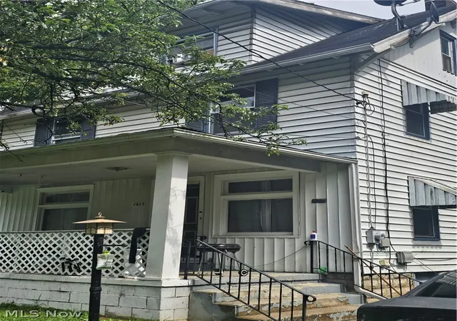 Photo 3 of Single family home for sale at 1613 Canfield Rd, Youngstown, OH 44511 | MLS# 5221545 | Listing updated on 2026-06-27
