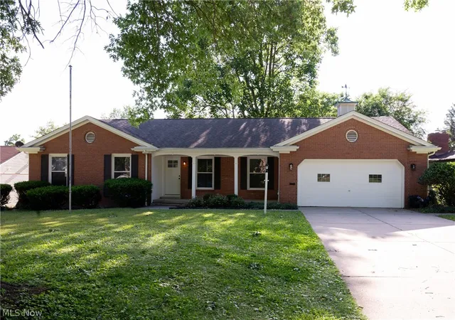 1st image of 4126 Stratford Rd, Youngstown, OH 44512 | MLS# 5221307