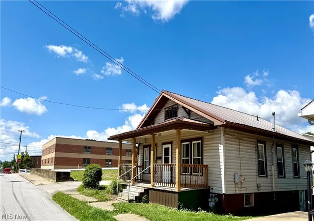 2nd image of 216 N Broadway St, Barnesville, OH 43713 | MLS# 5221675