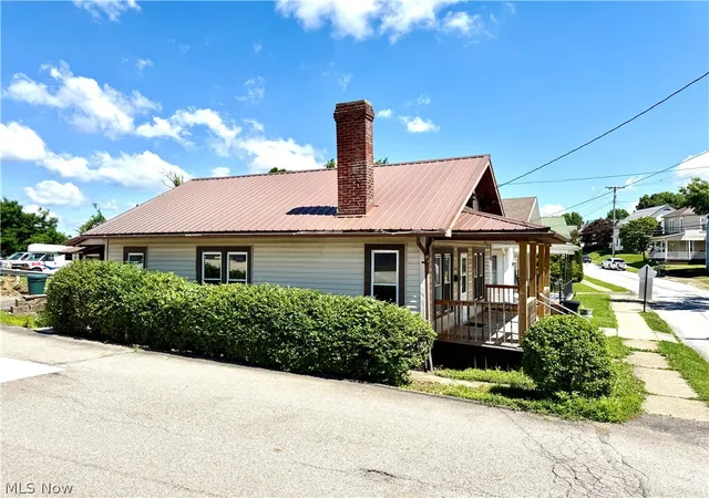 3rd image of 216 N Broadway St, Barnesville, OH 43713 | MLS# 5221675