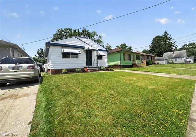 Homes for sale in Garfield Heights, OH | 4668 Beechgrove Ave, Garfield Heights, OH 44125 | MLS# 5220087