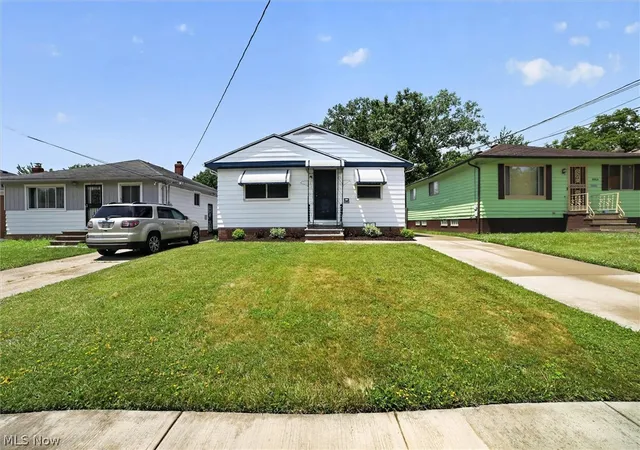 Homes for sale in Garfield Heights, OH | 4668 Beechgrove Ave, Garfield Heights, OH 44125 | MLS# 5220087