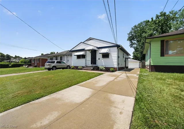 Homes for sale in Garfield Heights, OH | 4668 Beechgrove Ave, Garfield Heights, OH 44125 | MLS# 5220087