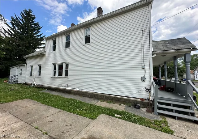 Listing Photo 5 - Condo for sale in building located at 3152 W 48th St, Cleveland, OH 44102