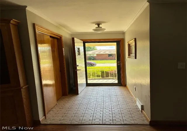 Homes for sale in East Palestine, OH | 573 Grandview Ave, East Palestine, OH 44413 | MLS# 5221722