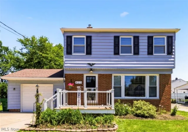 Homes for sale in Willowick, OH | 423 E 305th St, Willowick, OH 44095 | MLS# 5221714