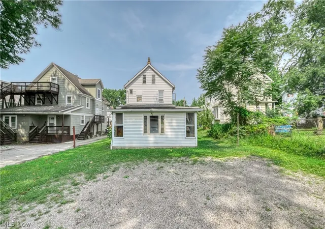 3rd image of 503 Sumner St, Akron, OH 44304 | MLS# 5221492
