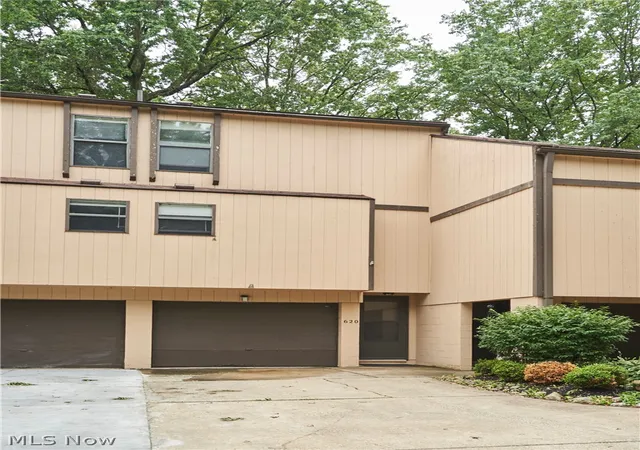 Homes for sale in Cuyahoga Falls, OH | 620 James Ave, Cuyahoga Falls, OH 44221 | MLS# 5220614