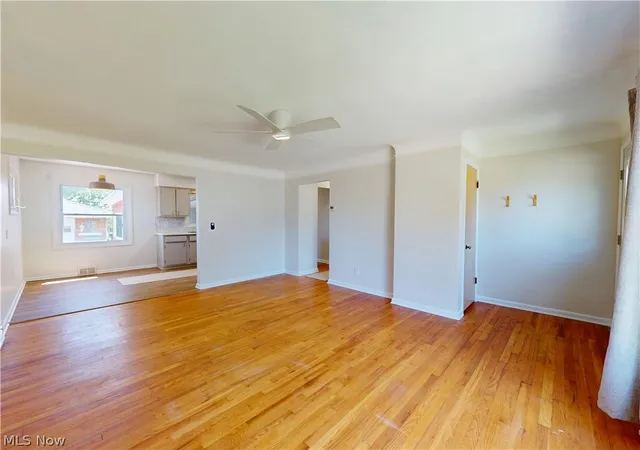 4th image of 1713 Empire Rd, Wickliffe, OH 44092 | MLS# 5221459