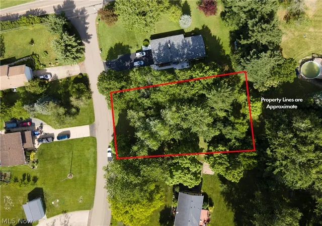 1st image of Rita St Ne, Hartville, OH 44632 | MLS# 5221789