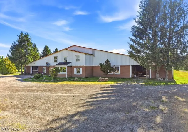 3rd image of 14535 Sperry Rd, Newbury, OH 44065 | MLS# 5221168