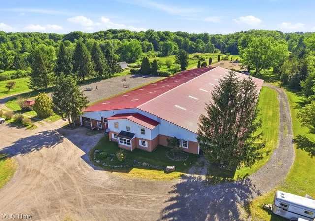4th image of 14535 Sperry Rd, Newbury, OH 44065 | MLS# 5221168