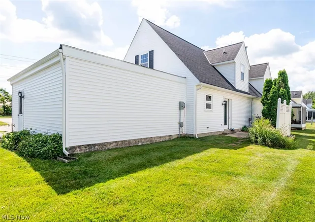 2nd image of 5152 Franklyn Blvd, Willoughby, OH 44094