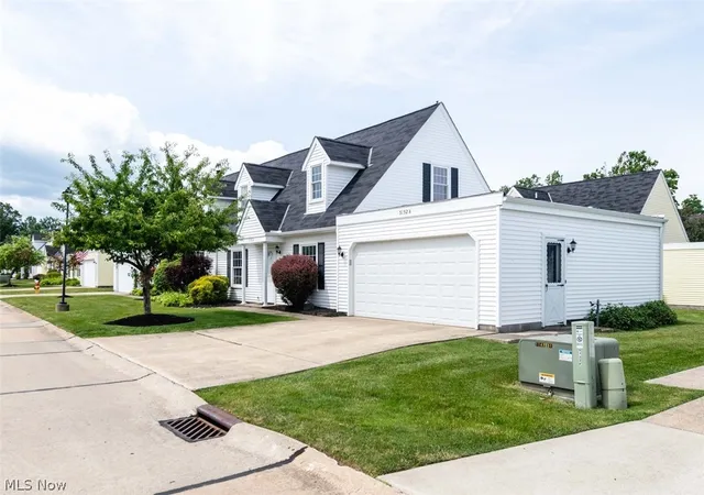 5th image of 5152 Franklyn Blvd, Willoughby, OH 44094