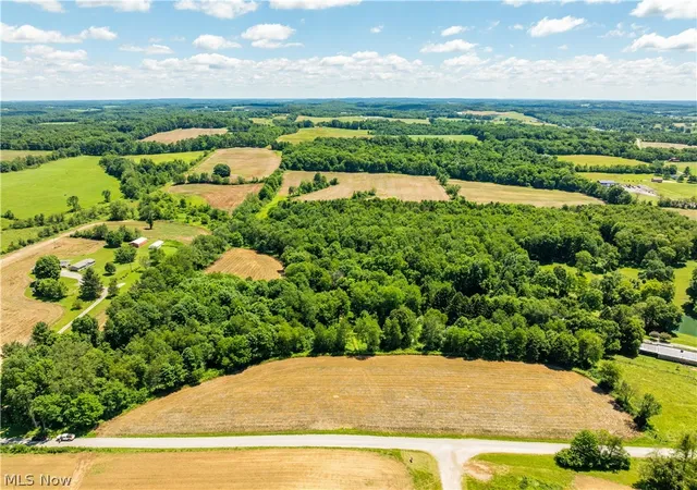 2nd image of 8008 Reef Rd Ne, Mechanicstown, OH 44651 | MLS# 5221620