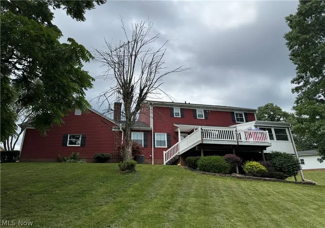 Homes for sale in Bolivar, OH | 1679 Lakeview Sq Ne, Bolivar, OH 44612 | MLS# 5221607
