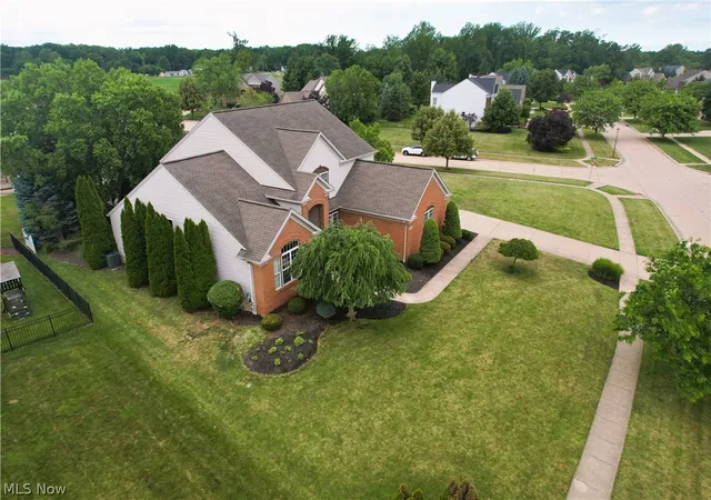 Homes for sale in Avon, OH | 3676 Truxton Pl, Avon, OH 44011 | MLS# 5221138