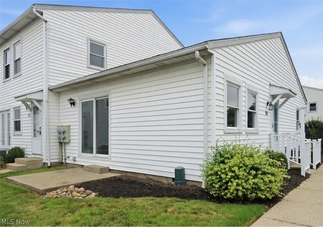 Homes for sale in Uniontown, OH | 2549 Royal County Down #15A, Uniontown, OH 44685 | MLS# 5221341