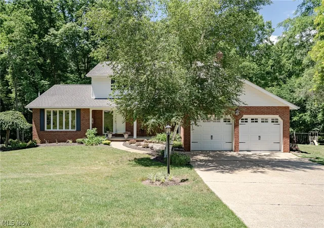 2nd image of 8515 Scenicridge Ave Nw, Clinton, OH 44216 | MLS# 5221049