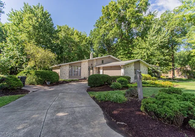 1st image of 9628 Cain Dr Ne, Warren, OH 44484 | MLS# 5221439