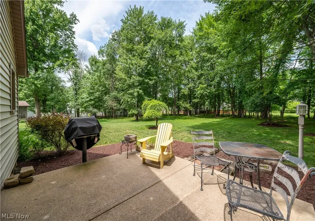 4th image of 548 Squirrel Hill Dr, Youngstown, OH 44512 | MLS# 5219824
