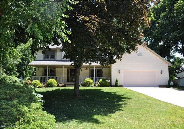 1st image of 5187 Shoreview Cir Nw, Canton, OH 44708 | MLS# 5221998