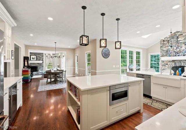 2nd image of 8320 Woodberry Blvd, Chagrin Falls, OH 44023 | MLS# 5221733