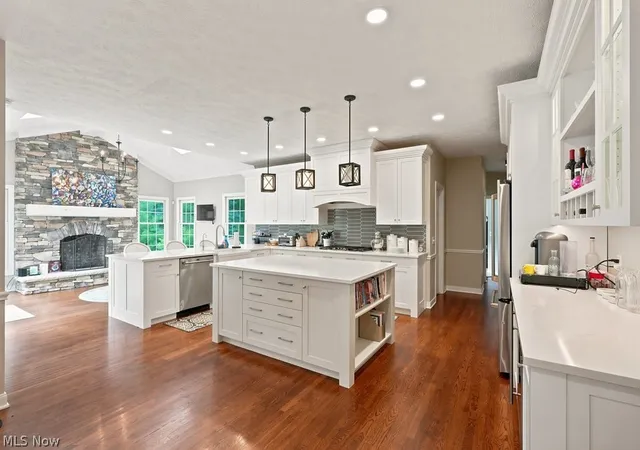 4th image of 8320 Woodberry Blvd, Chagrin Falls, OH 44023 | MLS# 5221733