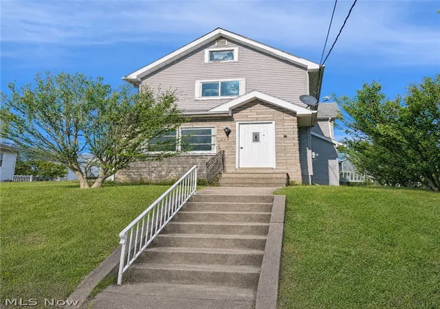 Single family home for sale at 33 Hyde Ave, Niles, OH 44446 | MLS# 5221343