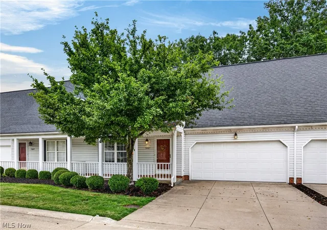 Homes for sale in Stow, OH | 5005 Bar Harbor Ln #5005, Stow, OH 44224 | MLS# 5219434