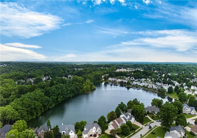 Homes for sale in Stow, OH | 5005 Bar Harbor Ln #5005, Stow, OH 44224 | MLS# 5219434