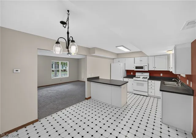 Homes for sale in Stow, OH | 5005 Bar Harbor Ln #5005, Stow, OH 44224 | MLS# 5219434