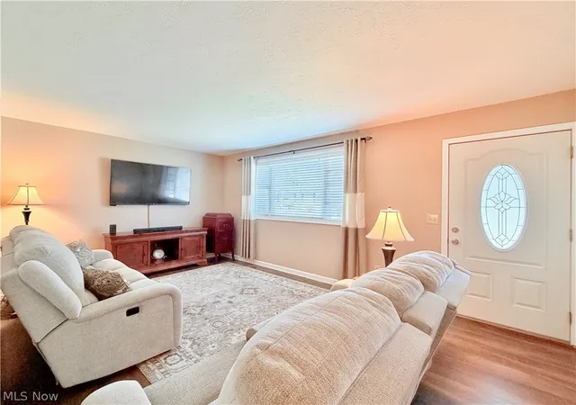 Photo 4 of Single family home for sale at 613 Mckenna Dr, Williamstown, WV 26187 | MLS# 5222017 | Listing updated on 2026-08-25