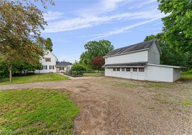 4th image of 7160 Strausser St Nw, North Canton, OH 44720 | MLS# 5221886