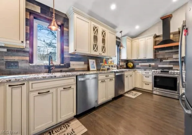 image of 2307 S Belvoir Blvd, Cleveland, OH 44118 | MLS# 5218246
